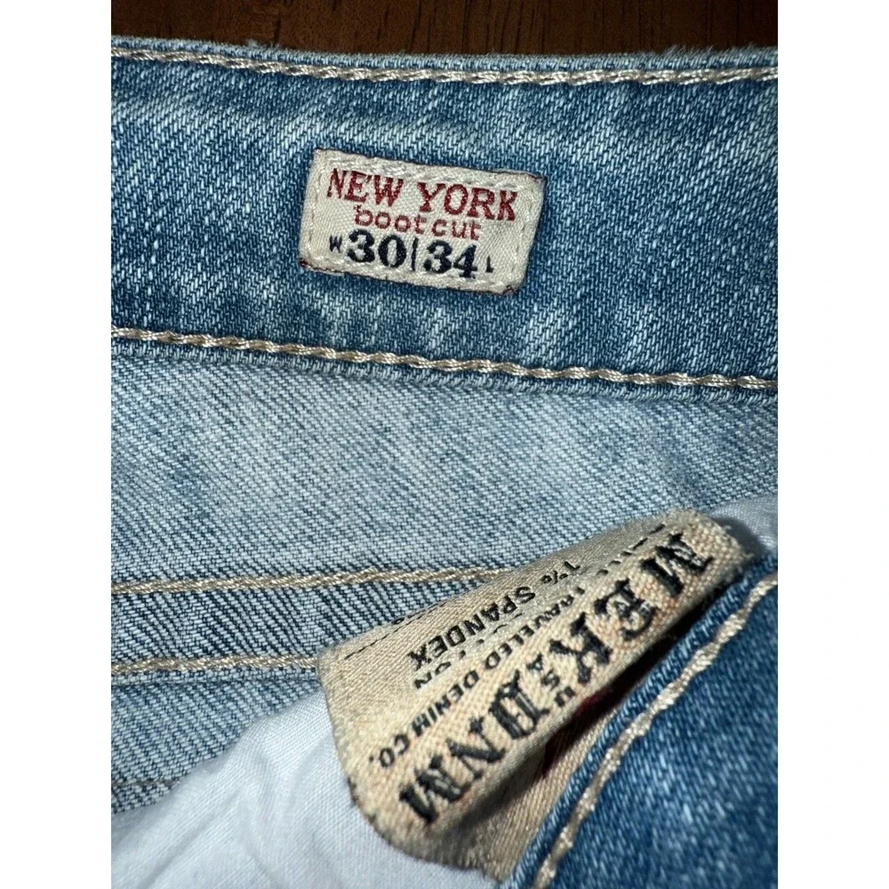 Mek Denim New York Bootcut Jeans 30x34L Light Wash Distressed Flap Pockets Y2K